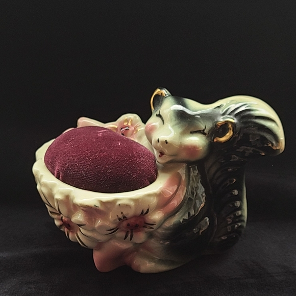 Pincushion vintage ceramic skunk
